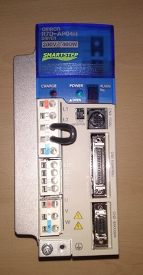 옴론 R7D-AP04H AC 서보 드라이버 5.5 앰프 1 단계 200-230vac 50 / 60 hz 출력