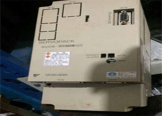 Yaskawa SGDB-07ADM AC 서보 증폭기 200V 0.7KW 토크 속도 위치 제어
