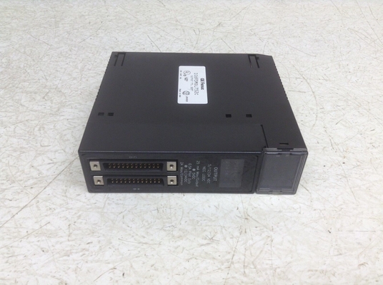 GE FANUC 시리즈 90-30 PLC 디지털 I/O 모듈 125 VDC IC693MDL752