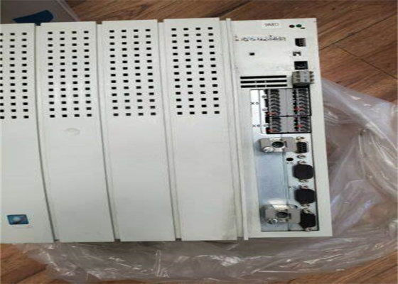 Lenze EVS9328-EPV004 서보 컨트롤러 9300 시리즈 400/480VAC 22-30KW(29.5-40.2HP)