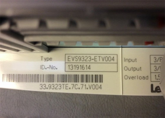 Lenze EVS9323-ETV004 서보 컨트롤러 9300 시리즈 400/480VAC 1.5KW(2HP) 서보 PLC 기술