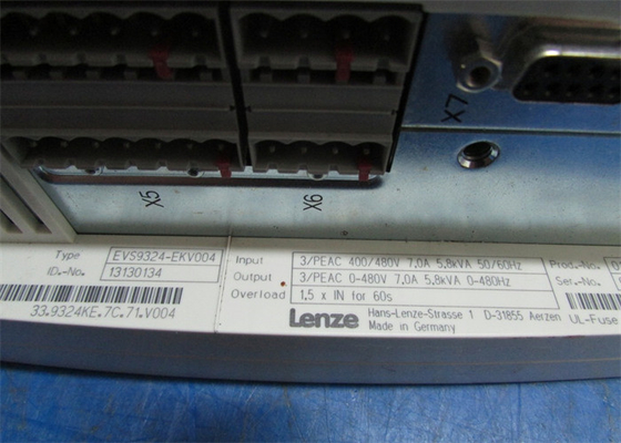 Lenze EVS9324-EKV004 서보 컨트롤러 9300 시리즈 400/480VAC 3.0KW(4HP)