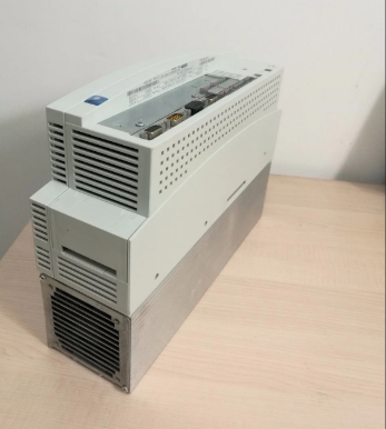 렌제 EVS9324-CIV003 SERVO CONTROLLER 9300 시리즈 SERVO PLC 냉각판 3.0 KW