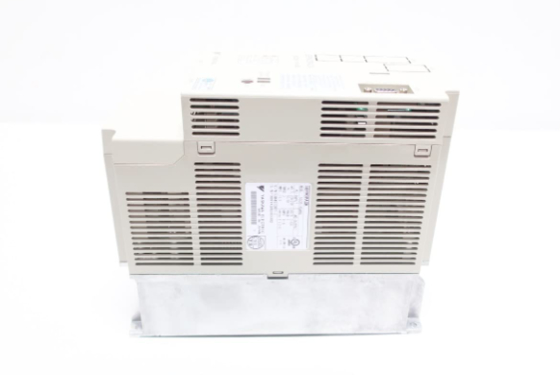 Yaskawa SGDB-15ADG AC 서보 증폭기 200-230V 10A 1.3KW 위치 제어