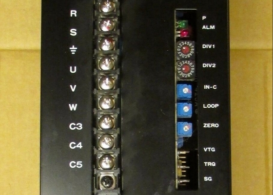 야스카와 전기 CACR-05-TF2ER-BF 서보 드라이브 SERVOPACK 산업적 서보 드라이브