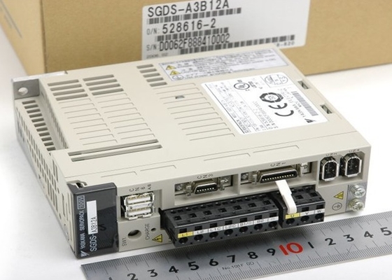 야스카와 0.03W 세르보 드라이브 SGDS-A3B12A 새 오리지널 박스
