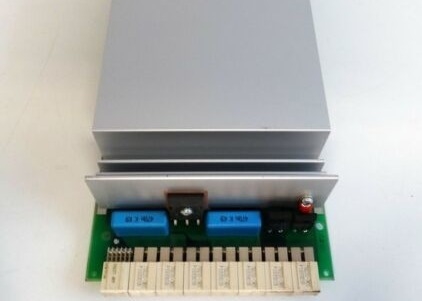 ABB 3BSE000863R1 SR511 전력 조절 장치 모듈 310 Ｗ 최대 35 AMP 18-30 VDC 입력
