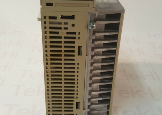 CNC 기계가공 로봇 자동화를 위한 야스카와 SGDH-05AE 서보 드라이브 Amp