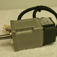 OMRON R88M-GP40030H-S2-Z AC 보조 전동기, Inc 인코더 편평하 작풍 400W와 더불어, 200 VAC, 열쇠와 더불어/브레이크 없는, 3000rpm