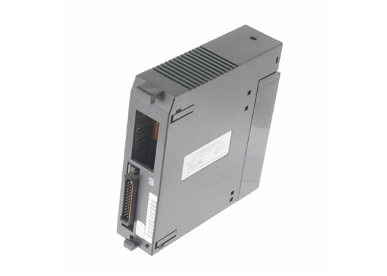 모듈 시리즈 90-30을 배치하는 GE 파눅 IC693APU301 단일축