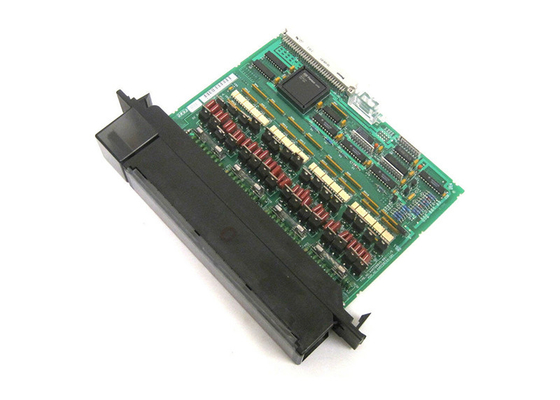 GE 파눅 IC697MDL350, 120 VAC 0.5 Amp, 32-핵심 분리 출력 모듈