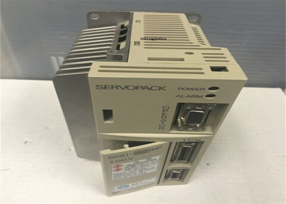Yaskawa SGD-02BP Industrial Servo Drives AC SERVO AMPLIFIER 100V 8A 50/60HZ 200W NEW