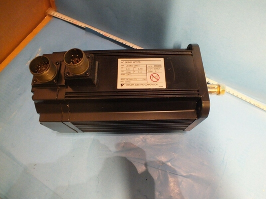 YASKAWA USAMED-06MA1| AC SERVO MOTOR 5.8 AMPS 600W 1000RPM,NEW ORIGINAL,	6000 pulses/rev.