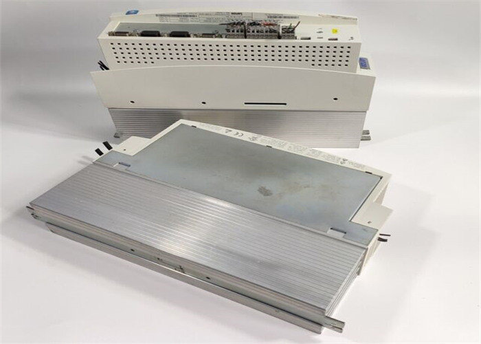 Lenze EVS9322-EP 서보 컨트롤러 9300 시리즈 400/480VAC 0.75KW(1JP)