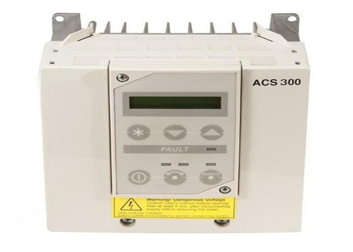 ABB 3BSE000863R1 SR511 전력 조절 장치 모듈 310 Ｗ 최대 35 AMP 18-30 VDC 입력
