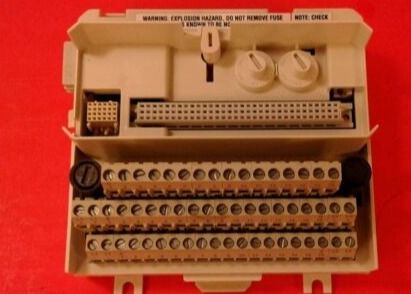 ABB 3BSE013235R1 TU831V1 확장 모듈 터미네이션 유닛 MTU 250 V