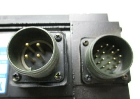 YASKAWA USAFED-05DA1 AC 서보 드라이브 MOTOR 0.45 KW 1500 RPM 3.8 A