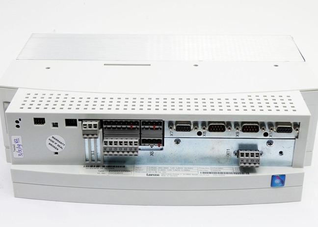 Lenze EVS9324-EPV004 서보 컨트롤러 9300 시리즈 400/480VAC 3.0 KW 4 HP