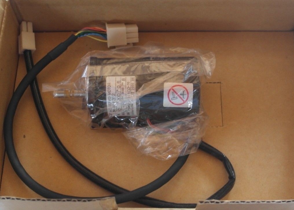 YASKAWA SGM-A5A31 2048 P/R 증분형 엔코더 AC 서보 모터 200V 표준 50W