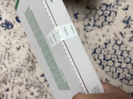 140CRA93100 Schenider RIO 드롭 어댑터 모듈 Modicon Quantum - 1 커넥터, 단일 케이블 포함